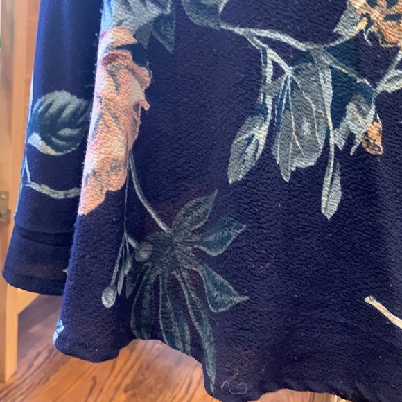 🌶️🌶️🌶️ Lilah Rose wrap tie dress blue w/ peachy floral 14 - Picture 5 of 7